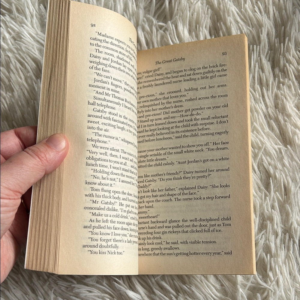 The Great Gatsby by F. Scott Fitzgerald - Picture 3 of 8